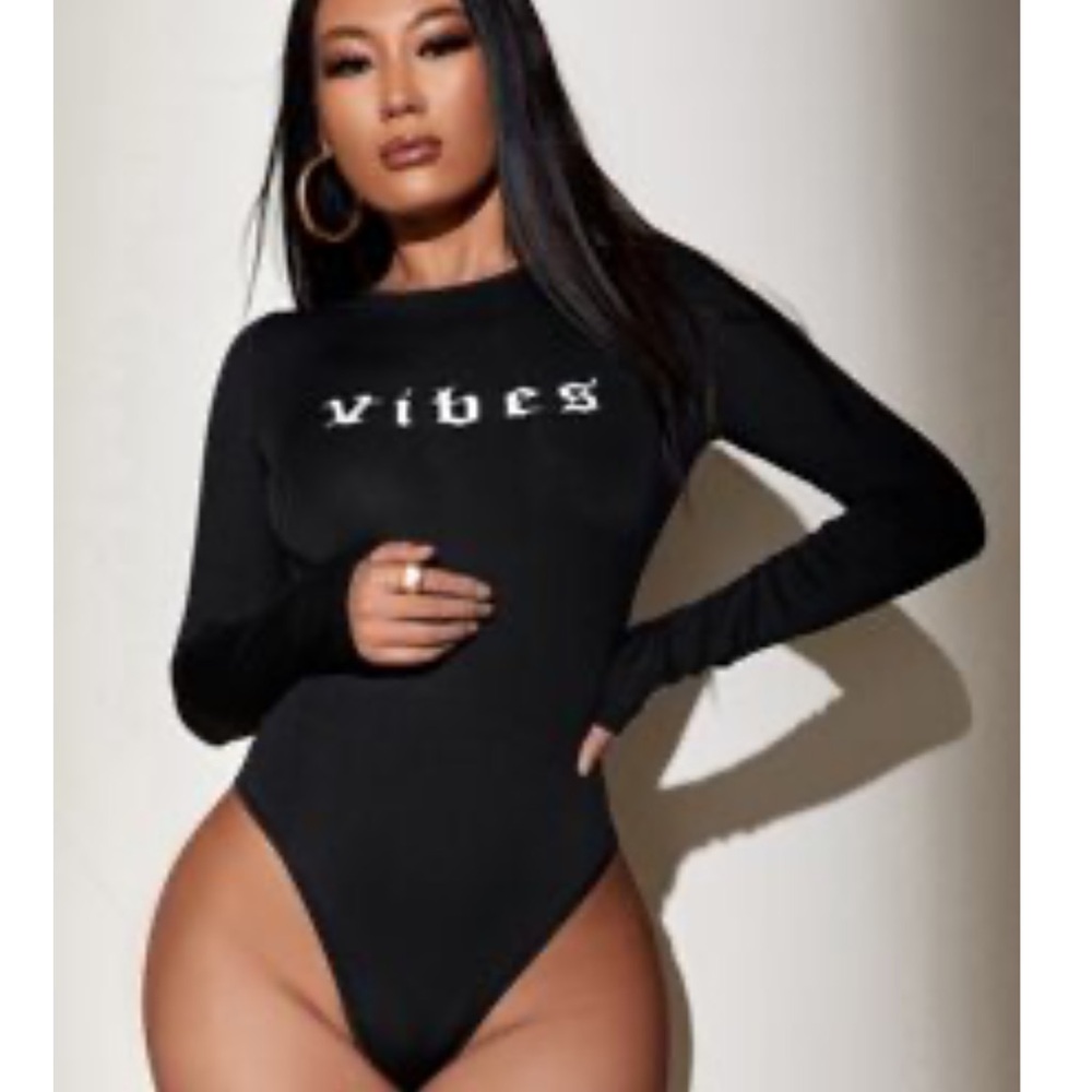 Black Long Sleeve Crisscross bank Bodysuit